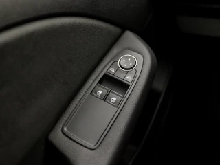 Renault Clio (APPLE CARPLAY, GROOT NAVI, LM VELGEN, SPORTSTOELEN, PARKEERSENSOREN, LED KOPLAMPEN, LANE ASSIST, NIEUWSTAAT) - afbeelding nr 20