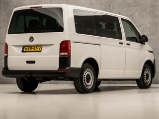 Volkswagen Transporter Volkswagen Transporter Kombi 2.0 TDI L1H1 Comfortline 9 Persoons (APPLE CARPLAY, TREKHAAK, PARKEERSENSOREN, GETINT GLAS, ELEK RAMEN, NIEUWE APK, NIEUWSTAAT) - afbeelding nr 5
