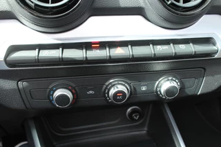 Audi Q2 Audi Q2 1.4 TFSI 150pk CoD Sport Automaat NL-Auto NAP Panoramadak Clima Cruise Navi PDC 17