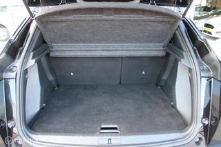 Peugeot 2008 Peugeot 2008 1.2 PureTech Allure, Digitaal dashboard, Pdc voor/achter + camera, App connect, Donker glas, Cruise, Clima, Navi, Full led. - afbeelding nr 14