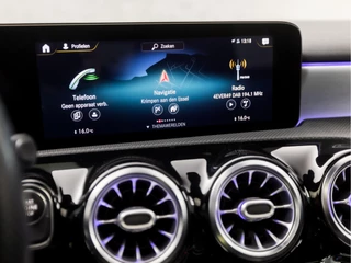 Mercedes-Benz A-Klasse 218Pk Automaat (SCHUIFDAK, APPLE CARPLAY, SFEERVERLICHTING, MEMORY SEATS, CAMERA, BURMESTER, LEDER/ALCANTARA, ADAPTIVE CRUISE, GETINT GLAS, NIEUWSTAT) - afbeelding nr 30