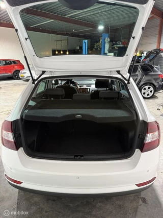 Škoda Rapid Skoda Rapid 1.2 TSI Greentech Edition 110pk/6bak/Pano/Airco - afbeelding nr 14