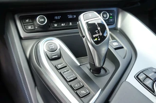 BMW i8 BMW i8 Coupé / NL Auto / Dealeronderhouden / Top conditie / Head up / 360 camera - afbeelding nr 15