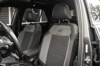 Volkswagen T-Roc Volkswagen T-ROC 1.5 TSI Sport Bus R / Pano / Cam / Trekhaak - afbeelding nr 16