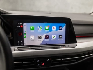Volkswagen Golf Automaat (APPLE CARPLAY, GROOT NAVI, STUUR/STOELVERWARMING, GETINT GLAS, SPORTSTOELEN, PARKEERSENSOREN, ADAPTIVE CRUISE, DAB+, NIEUWE APK, NIEUWSTAAT) - afbeelding nr 8