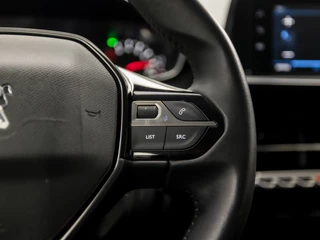 Peugeot 2008 Peugeot 2008 1.2 PureTech Sport (APPLE CARPLAY, GROOT NAVI, 360 CAMERA, STOELVERWARMING, LANE ASSIST, SPORTSTOELEN, LED KOPLAMPEN, CRUISE, NIEUWE APK, NIEUWSTAAT) - afbeelding nr 21