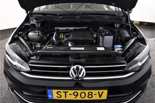 Volkswagen Golf Sportsvan | Adapt. Cruise | Stoelverw. | PDC | Camera | NAV | ECC | LM 16