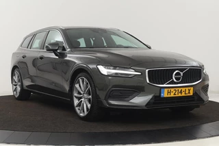 Volvo V60 Volvo V60 2.0 T4 Momentum Pro | Trekhaak | Adaptive cruise |  Stoelverwarming | Carplay | BLIS | Navigatie | Full LED | DAB | Half leder | Climate control - afbeelding nr 35