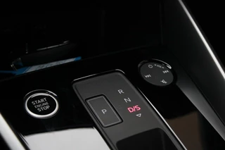 Audi A3 Audi A3 Sportback 30 TFSI S-Line Automaat | Sportstoelen - afbeelding nr 7