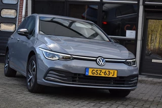 Volkswagen Golf Volkswagen Golf 1.4 eHybrid Lane ACC Camera Ambiance Massage D.Hoek - afbeelding nr 47