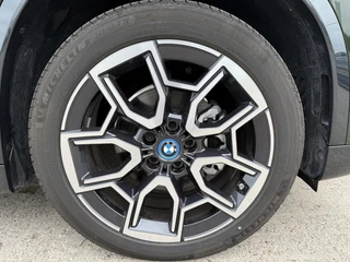 BMW iX1 BMW iX1 eDrive20 67 kWh 204pk | X-Line | Travel Pack  | Innovation Pack | Adaptieve cruise controle | HiFi System Harman Kardon | Panoramadak | Head up Display - afbeelding nr 7