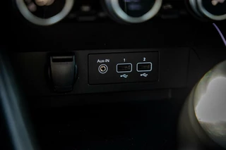 Renault Clio Renault Clio 1.0 TCe Intens | Nap | Camera | Keyless | PDC - afbeelding nr 29