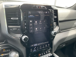 Dodge Ram 1500 Dodge Ram 1500 5.7 V8 4x4 Crew Cab Laramie Pano Full Navi SideSteps Trekhaak Luchtvering - afbeelding nr 43
