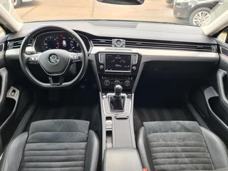 Volkswagen Passat Volkswagen Passat Variant 1.6 TDI NLS|Led|Pano|Virtueel Dash - afbeelding nr 13