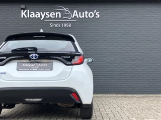Toyota Yaris Toyota Yaris 1.5 Hybrid Dynamic AUT. | 1e eigenaar | dealer onderhouden | navigatie | stoel-stuurverw. | camera | adapt. cruise - afbeelding nr 11