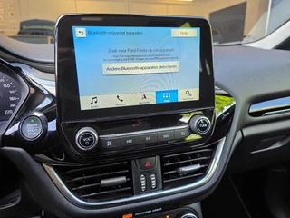 Ford Fiesta Ford Fiesta 1.0 EcoBoost Titanium / NAP / GARANTIE / CARPLAY / CAMERA / ALLSEASON / 6-BAK / DAB+ / LED / ISOFIX / LM-VELGEN ''16 ! - afbeelding nr 43