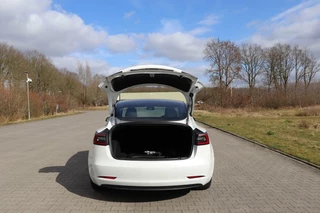 Tesla Model 3 Tesla Model 3 Long Range AWD 75 kWh black&white chrome delete uitstraling! autopilot dual motor stoelverwarming v+a panodak - afbeelding nr 9