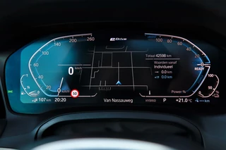 BMW 3 Serie BMW 3-serie Touring 330e M-Sport M-Pakket /LASER-LED/HARMAN-KARDON/MEMORY/PANODAK/CAMERA/KEYLESS/HUD! - afbeelding nr 15