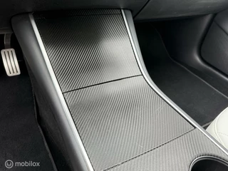 Tesla Model 3 Tesla Model 3 Performance AWD 75 kWh, Wit Leder, NAP, Carbon - afbeelding nr 21