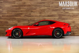 Ferrari 812 Superfast Ferrari 812 V12 Superfast|Full Carbon|Pass Display|JBL|Camera| - afbeelding nr 16