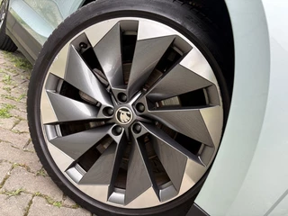 Škoda Enyaq iV Škoda Enyaq iV 60 SPORT / SOH93% / 21