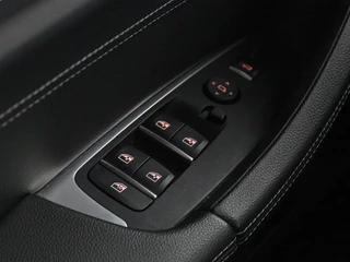 BMW X3 BMW X3 xDrive20i High Executive | M Sport | Leder |  Stoelverwarming | Camera | Live Cockpit | Full LED | Sportstoelen | Navigatie | DAB - afbeelding nr 22