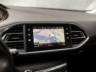 Peugeot 308 (APPLE CARPLAY, GROOT NAVI, CRUISE, SPORTSTOELEN, BLUETOOTH, ARMSTEUN, NIEUWE APK, NIEUWSTAAT) - afbeelding nr 23