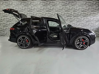 Porsche Cayenne Porsche Cayenne 3.0 S E-Hybrid *GTS uitvoering*22''LMV*NAP*! - afbeelding nr 32