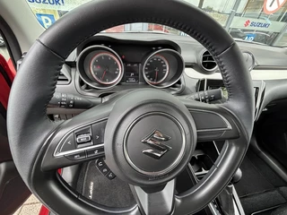 Suzuki Swift Suzuki Swift 1.2 Select Automaat | Achteruitrijcamera | Rood metallic - afbeelding nr 15