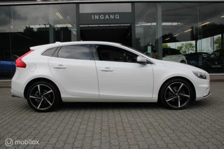 Volvo V40 Volvo V40 2.0 T2 R-Design/Navi/Tel/Pdc/Trekhaak/ - afbeelding nr 8