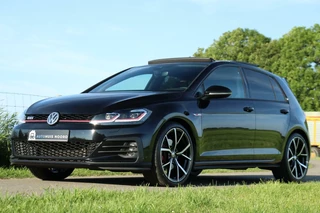 Volkswagen Golf Volkswagen Golf 7.5 GTI DSG / Vol Opties! / 230PK! / DSG / ACC / Pano / Virtual Cockpit / Camera / Navi / 19