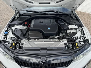 BMW 3 Serie BMW 3-serie Touring 320i High Exec. M-Sport individual Sfeer Leder Camera Pdc v+a Trekhaak Led - afbeelding nr 51