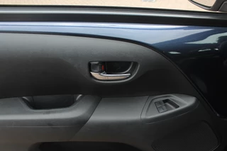Toyota Aygo Toyota Aygo 1.0 VVT-i x-play / Camera / Navigatie / 15'' / Bluetooth / Airco - afbeelding nr 30