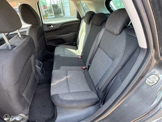 Citroën C4 Citroen C4 1.2 PureTech Feel 5 deurs  Navigatie , parkeerhulp voor en achter , Bleutooth , Climate - & Cruise controle , Trekhaak  1500kg trekgewicht .  1e eigenaar - afbeelding nr 17