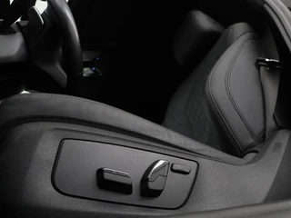 BMW 5 Serie BMW 5-serie 530e xDrive M Sport | Leder |  Stoel & stuurverwarming | Sfeerverlichting | Adaptief LED | Carplay | Camera | Live cockpit | Navigatie - afbeelding nr 7