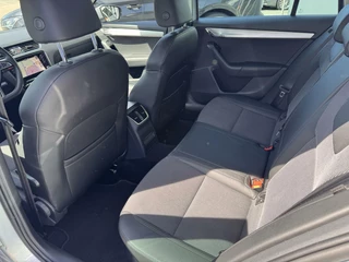 Škoda Octavia Skoda Octavia 1.0 TSI Style Business Automaat|Carplay|Trekhaak|Stoelverw.|NAP|Navi|Led - afbeelding nr 16