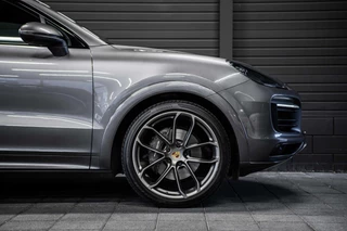 Porsche Cayenne Porsche Cayenne Coupé 3.0 E-Hybrid | Lightweight Package | SportDesign | Sport Chrono | PASM | Carbon | 22 inch | NL Auto | - afbeelding nr 8