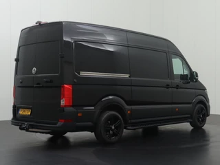 Volkswagen Crafter Volkswagen Crafter 2.0TDI 140PK L3H3 | 3000Kg Trekhaak Afneembaar | Camera | Airco | Betimmering | 3-Persoons - afbeelding nr 2