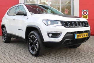 Jeep Compass Jeep Compass 4xe 240PK PHEV TRAILHAWK AUTOMAAT | NAVIGATIE | ACHTERUIRIJCAMERA | APPLE CARPLAY / ANDROID AUTO | DIGITALE COCKPIT | XENON KOPLAMPEN | 17