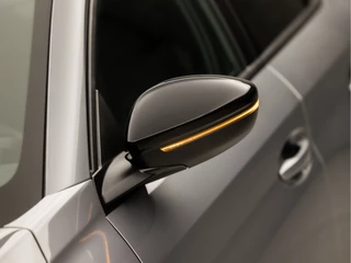 Peugeot 208 Peugeot 208 1.2 PureTech Allure Deluxe (VIRTUAL COCKPIT, APPLE CARPLAY, GROOT NAVI, 360 CAMERA, LEDER, SPORTSTOELEN, GETINT GLAS, LM VELGEN, CRUISE, KEYLESS, NIEUWE APK, NIEUWSTAAT) - afbeelding nr 33