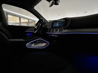 Mercedes-Benz GLE Mercedes-Benz GLE 350e AMG // Luchtvering // Soft Close // Alcantara Hemel // Trekhaak 3.500kg // Panoramadak // Head-Up // Burmester // Memory - afbeelding nr 33