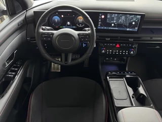 Hyundai Tucson Hyundai Tucson NIEUWE AUTO 1.6 T-GDI PHEV 252PK 4WD N-LINE SKY PANO. 360.CAMERA ELEK.KLEP ELEK.STOEL/GEHEUG.VERWARMD SUBWFR 19''LMV ZWARTE HEMEL HEADUP STOELKOELING STUURVERW. PLUG IN HYBRIDE - 5 JAAR GARANTIE 4X4 - afbeelding nr 28