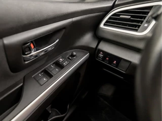 Suzuki S-Cross Suzuki S-Cross SX4 1.6 Exclusive Automaat (PANORAMADAK, CLIMATE, CRUISE, GETINT GLAS, SPORTSTOELEN, LM VELGEN, BLUETOOTH, NIEUWE APK, NIEUWSTAAT) - afbeelding nr 20