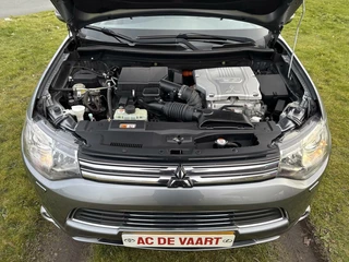 Mitsubishi Outlander Mitsubishi Outlander 2.0 PHEV Instyle - NAVI/LEER/DAKJE/NAP - afbeelding nr 9