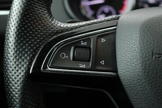 Škoda Octavia Skoda Octavia 1.0 TSI Clever Edition | Stoelverwarming | Carplay | Trekhaak | Half leder | Navigatie | DAB | Climate control | PDC | Cruise control - afbeelding nr 16