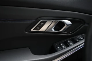 BMW 3 Serie BMW 3 Serie 318i M-Sport Automaat NAP/Schuifdak/19inch/Cam/Sfeerverl - afbeelding nr 31