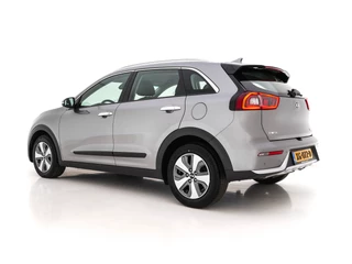 Kia Niro Kia Niro 1.6 GDi Hybrid ExecutiveLine Aut. *LEATHER-FABRIC | NAVI-FULLMAP | KEYLESS | CAMERA | COMFORT-SEATS | DIGI-COCKPIT | LANE-ASSIST | ECC | CARPLAY | PDC | 16''ALU* - afbeelding nr 4