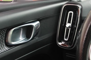 Volvo XC40 Volvo XC40 T4 Recharge R-Design | Parkeercamera | Glossy Black | Keyless - afbeelding nr 26