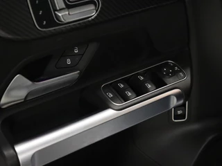 Mercedes-Benz GLB Mercedes-Benz GLB 200 AMG Sport [SCHUIFKANTELDAK, BURMESTER SOUND, APPLE CARPLAY, ANDROID, MEMORY SEATS, HALF LEDER, CAMERA, STOELVERWARMING, PDC V+A, CRUISE, NIEUWSTAAT] - afbeelding nr 12