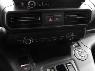 Opel Combo Opel Combo 1.5 BlueHDi 130 S&S L2 Apple Carplay / Android Auto Navigatie Trekhaak Airco Camera Cruise Control Parkeersensoren V+A DAB - afbeelding nr 28